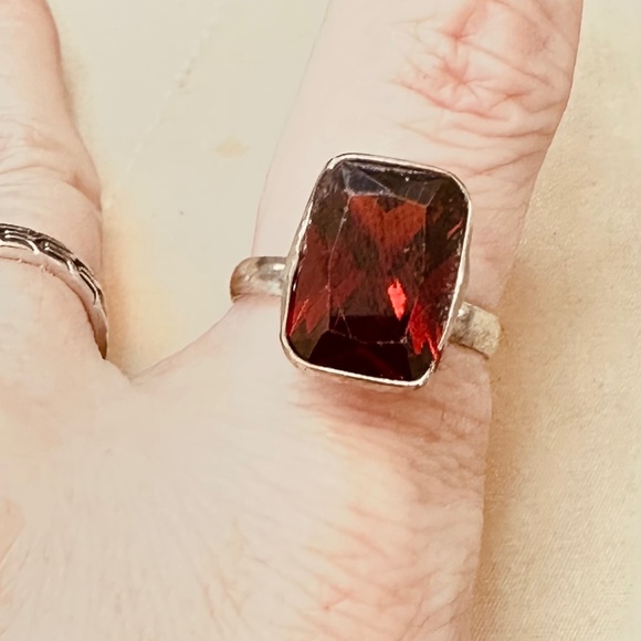 925 Sterling Silver Plated Ring Red Topaz Faceted & Bezel Set Rectangular - Picture 2 of 15